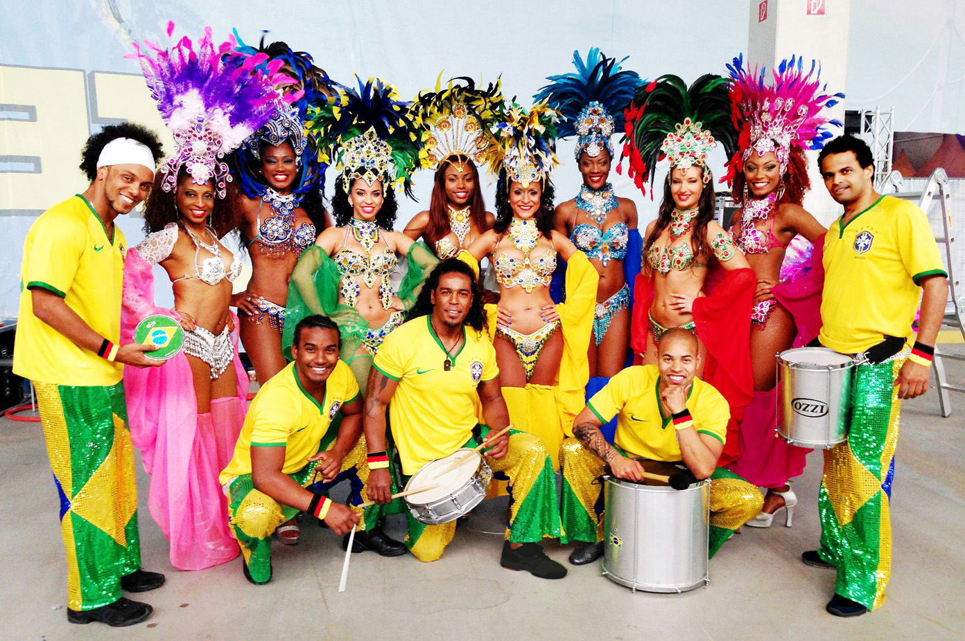 How you samba. Samba сериал. Brazilian Drums Samba. Brazilian show. Enan show Brasil.